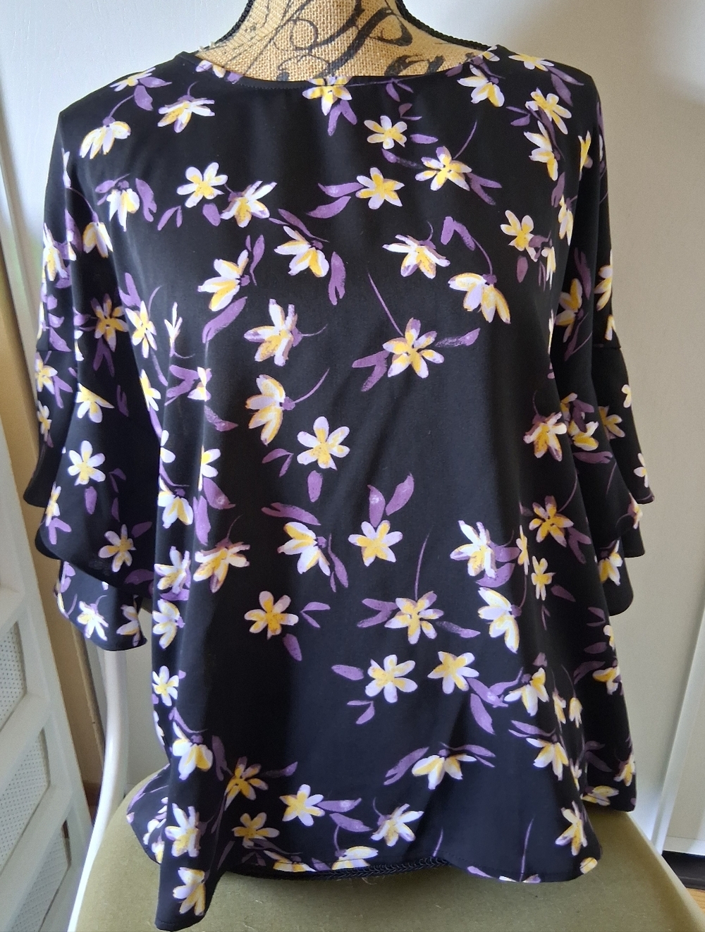 Liz Claiborne Flower Print Flounce Sleeve
